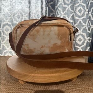 ThirtyOne All Zipped Up Crossbody